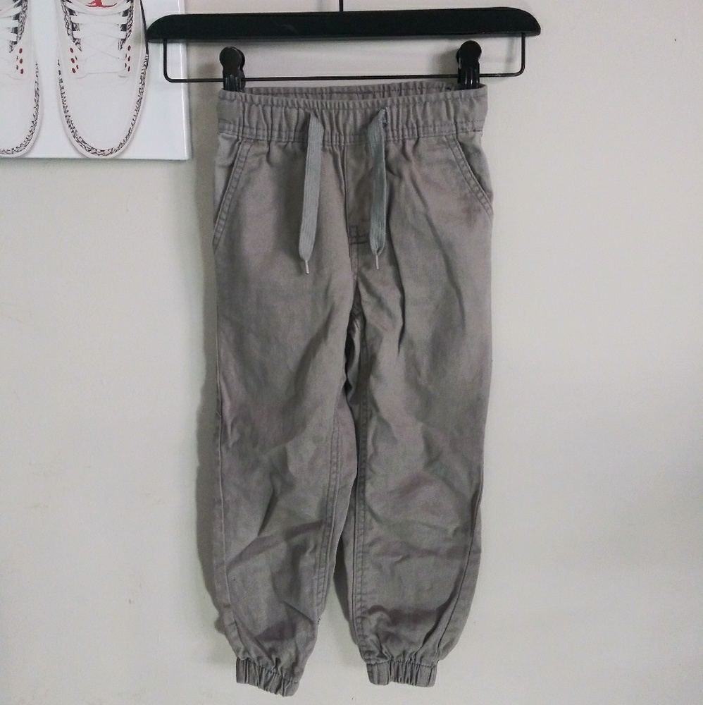 Size 5 Kids A set of 2
